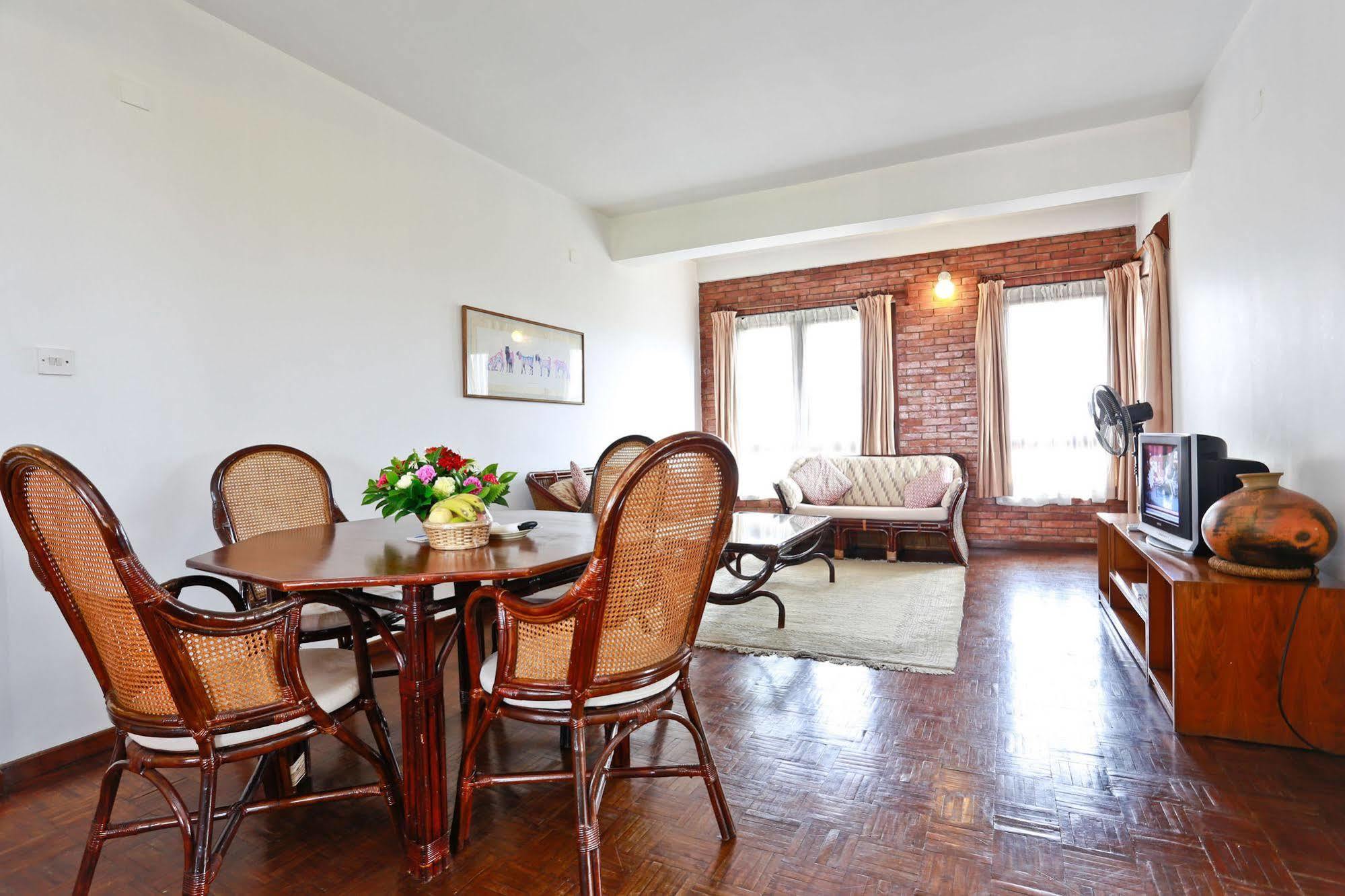 Summit Hotel Lalitpur Esterno foto