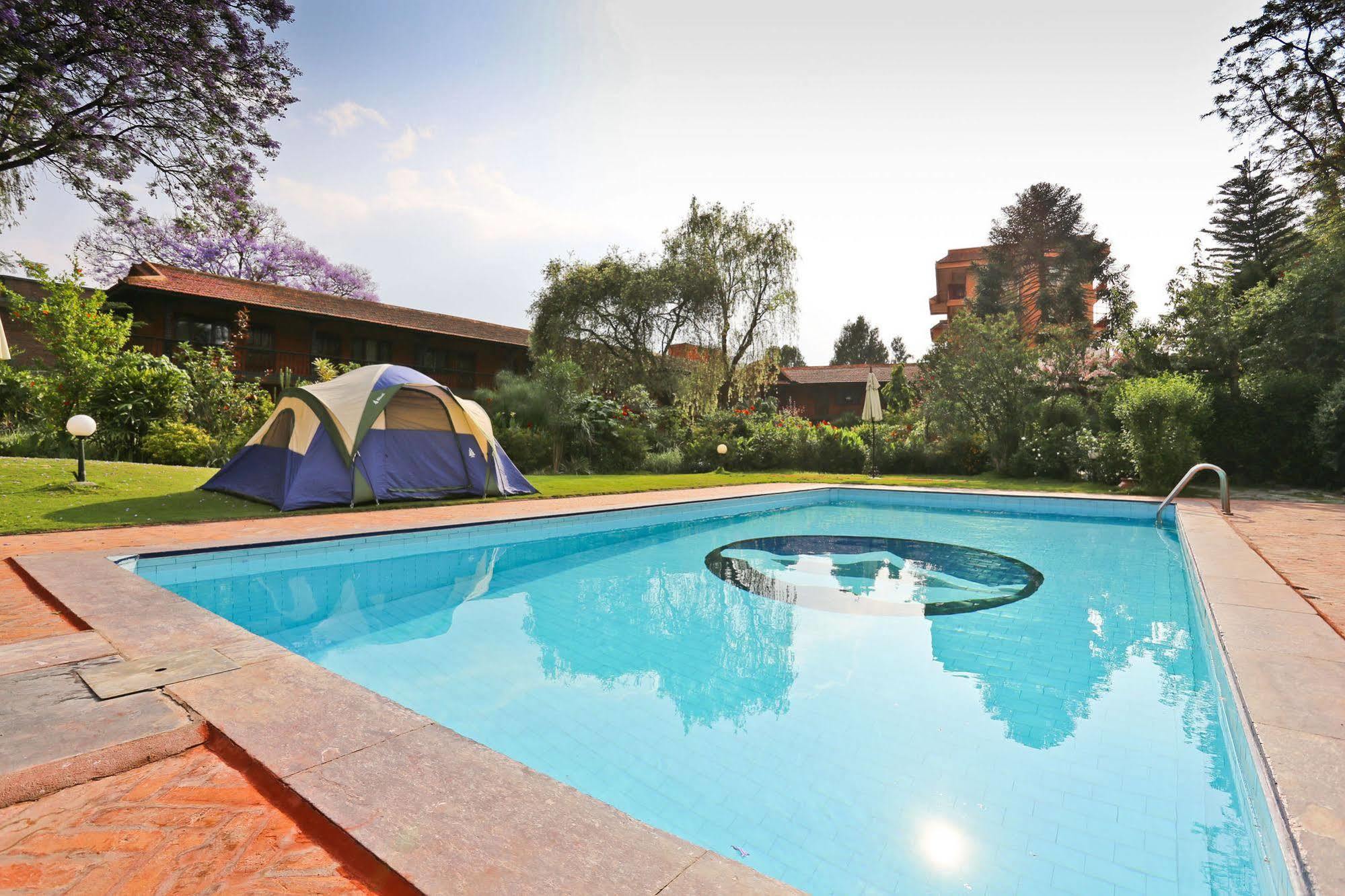 Summit Hotel Lalitpur Esterno foto