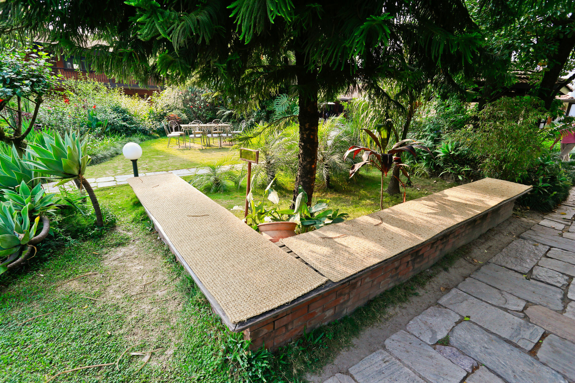 Summit Hotel Lalitpur Esterno foto